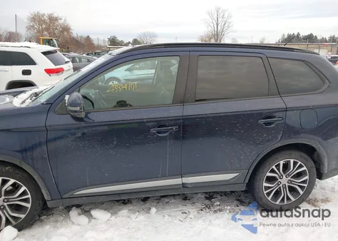 2016 Mitsubishi Outlander Es/Se/Sel z USA, uszkodzony, nr VIN JA4AZ3A31GZ018057